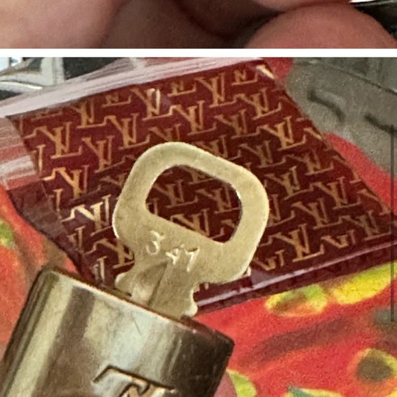 Louis Vuitton Lock&Key #341 - Picture 4 of 4